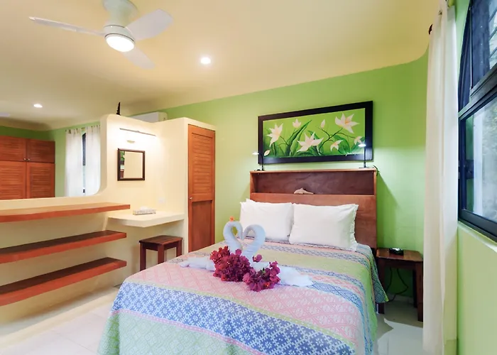 Casa Sonoma - Charming Minutes From & Reef *