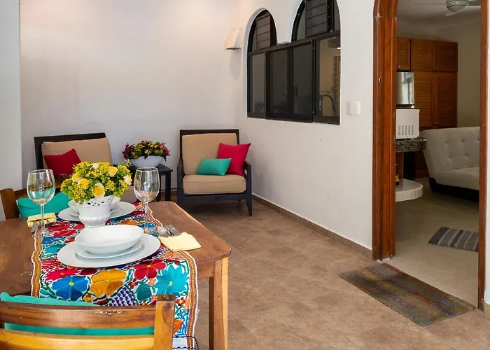 Casa Sonoma - Charming Minutes From & Reef