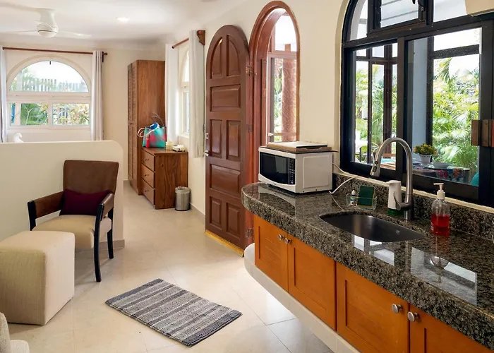 Casa Sonoma - Charming Minutes From & Reef Puerto Morelos