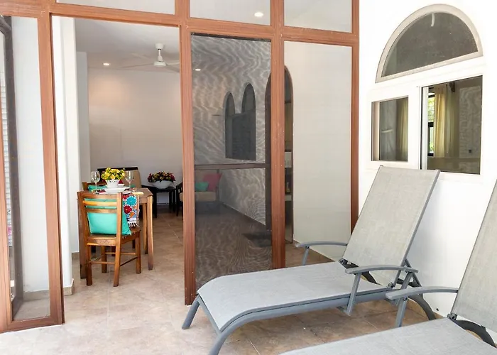 Casa Sonoma - Charming Minutes From & Reef Puerto Morelos